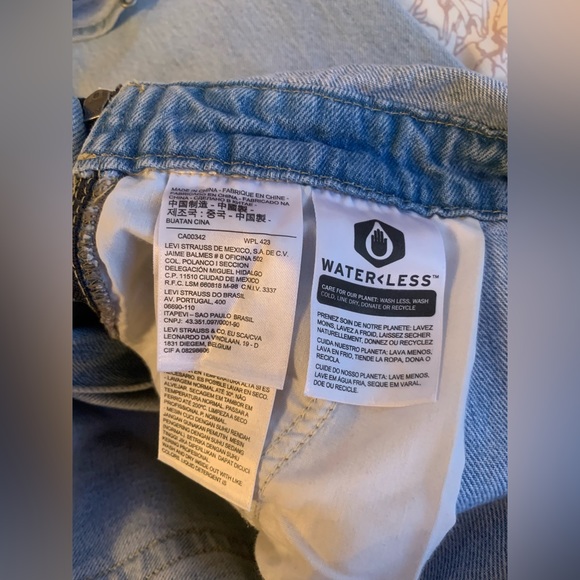 NEW!! Levis Premium Denim Overalls - size 29 light denim - Picture 11 of 15